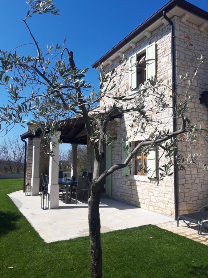 Villa Luksa Grožnjan Exteriör bild