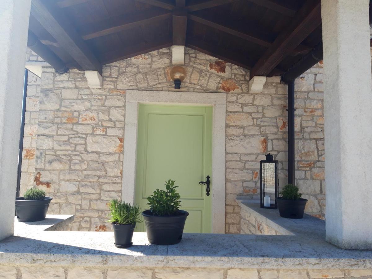 Villa Luksa Grožnjan Exteriör bild